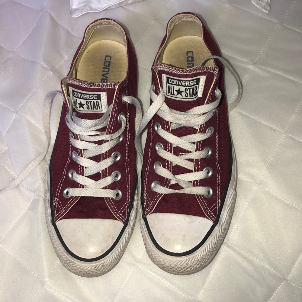 Maroon converse
